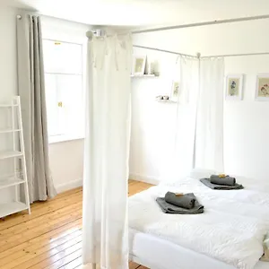  Apartment White Midsommar - Stilvolle Wohnung, 3 Schlafzimmer, Wohnzimmer, Kueche